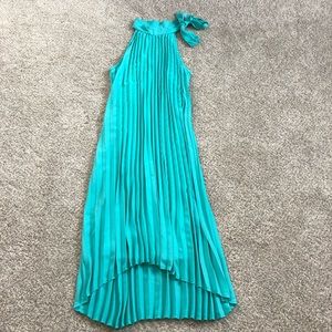 Pleaded tie neck dress